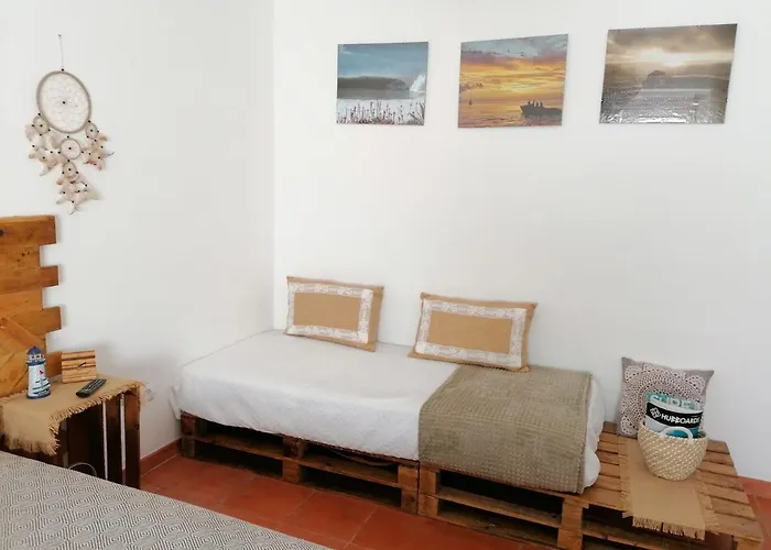 Casa Do Mar - Big Wave Spotter House בית הארחה