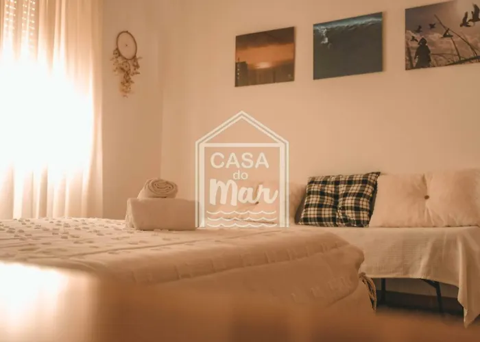 Casa Do Mar - Big Wave Spotter House בית הארחה